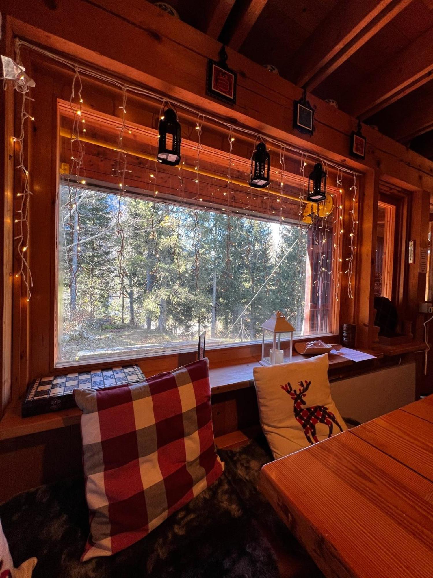 ~Chalet_Rifugio Tra I Boschi~ เซลลา เนเวีย ภายนอก รูปภาพ
